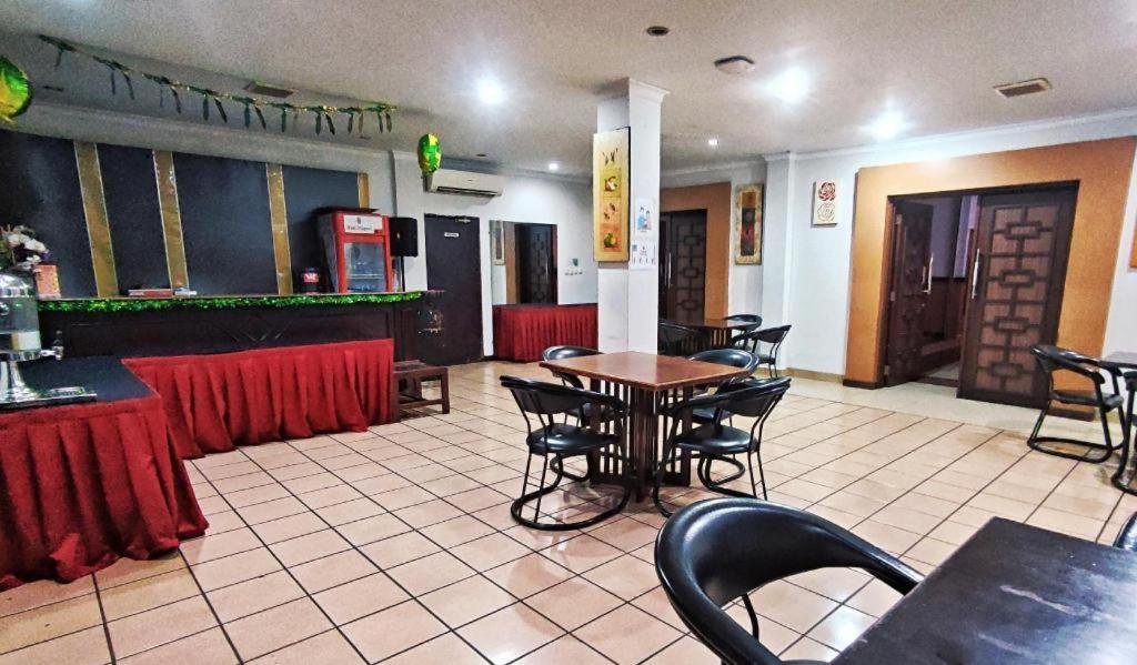 ג'קרטה D'Arcici Hotel Plumpang מראה חיצוני תמונה