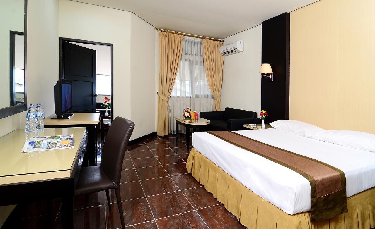 ג'קרטה D'Arcici Hotel Plumpang מראה חיצוני תמונה